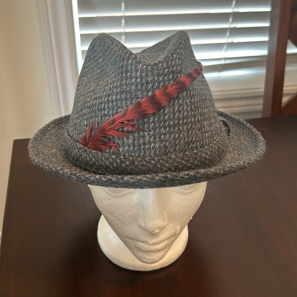 BECO Gray Tweed Mens Fedora Hat with Feathers Made in Korea, Vintage - Picture 4 of 12